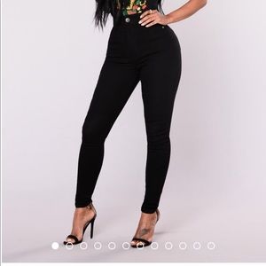 Fashion nova “coraline high rise jeans”